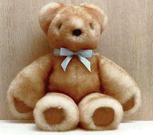 A wonderful teddy, the colour of which was lovely and distinctive.