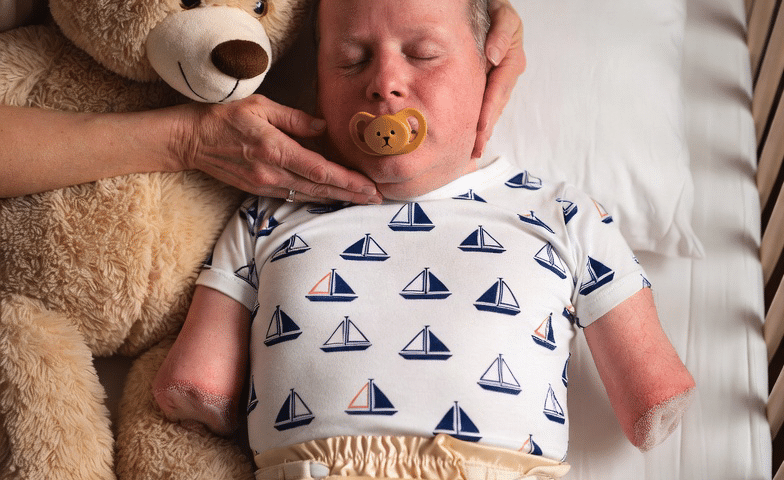 amputee abdl playing with mommy in the nursery